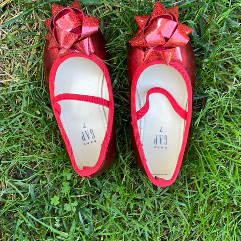 GAP Red Christmas flats with bow- never worn